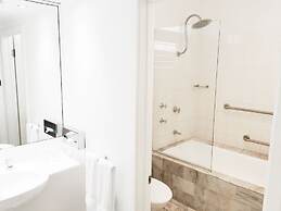 Ramada By Wyndham Cairns City Centre