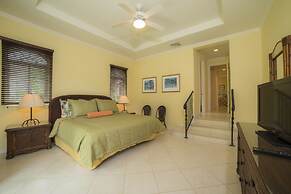 Stay In CR Los Sueños Condos
