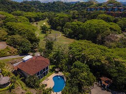 Stay In CR Los Sueños Condos
