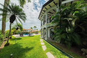 Stay In CR Los Sueños Condos