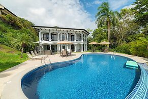 Stay In CR Los Sueños Condos