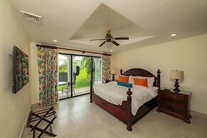 Stay In CR Los Sueños Condos