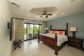 Stay In CR Los Sueños Condos