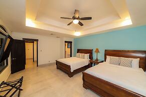 Stay In CR Los Sueños Condos
