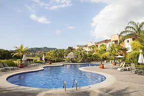 Stay In CR Los Sueños Condos