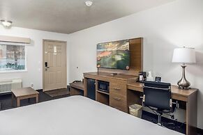 St. George Inn & Suites