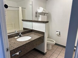 St. George Inn & Suites