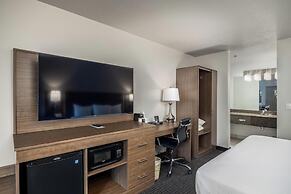 St. George Inn & Suites