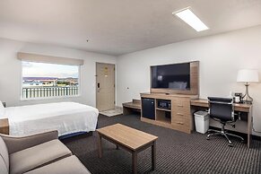 St. George Inn & Suites