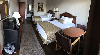 St. George Inn & Suites