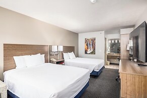 St. George Inn & Suites
