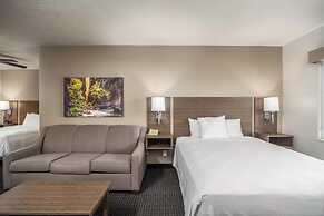 St. George Inn & Suites
