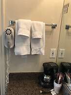 St. George Inn & Suites