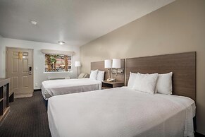 St. George Inn & Suites