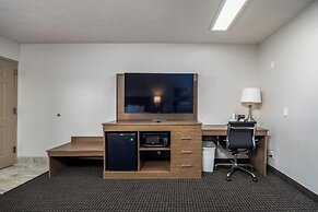 St. George Inn & Suites