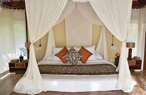 NusaBay Menjangan by WHM