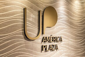 Up América Plaza