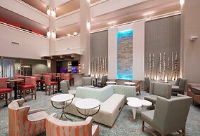 Holiday Inn & Suites Lake City, an IHG Hotel