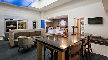 Holiday Inn Express & Suites Everett by IHG