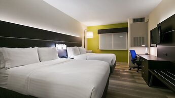 Holiday Inn Express & Suites Everett by IHG