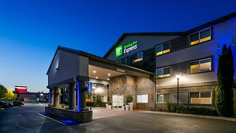 Holiday Inn Express & Suites Everett by IHG