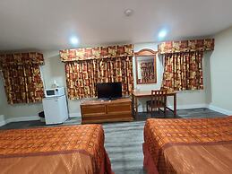 Majestic Inn And Suites