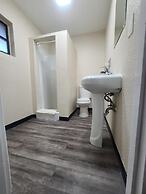 Majestic Inn And Suites