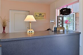 Majestic Inn And Suites