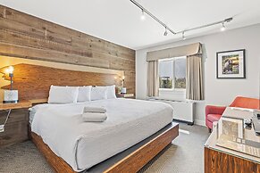 Basecamp Lodge Canmore