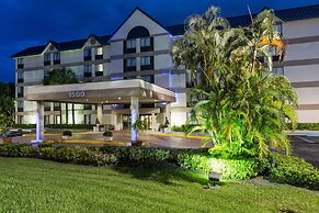 Holiday Inn Express & Suites Ft. Lauderdale N - Exec Airport, an IHG H