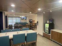 Holiday Inn Express & Suites Ft. Lauderdale N - Exec Airport by IHG
