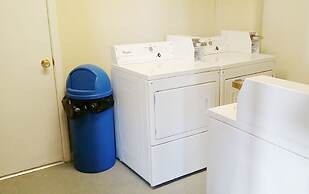 Main Street Lodge and Suites