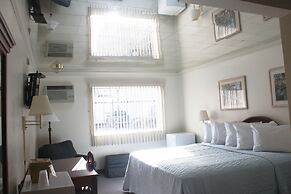 Main Street Lodge and Suites