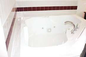 Main Street Lodge and Suites