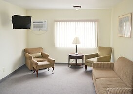 Main Street Lodge and Suites