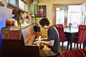 Frisco Inn on Galena Street