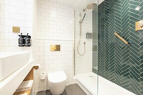 Holiday Inn Bristol Airport by IHG