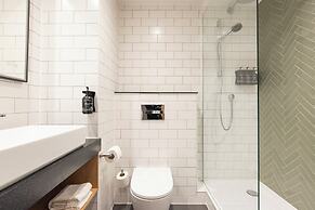 Holiday Inn Bristol Airport by IHG