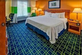 Stones River Inn & Suites