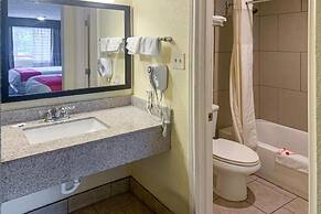 OYO Hotel Rosenberg TX I-69
