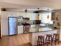 Bahia Pez Vela Resort