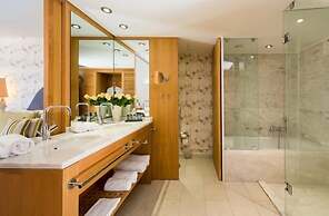 Aquila Elounda Village Resort, Suites & Spa