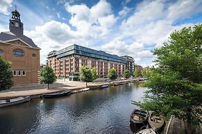 Avani Museum Quarter Amsterdam Hotel (previously NH Amsterdam Museum Q