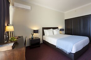 Carcavelos Beach Hotel