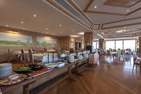 Carcavelos Beach Hotel