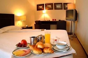 Carcavelos Beach Hotel