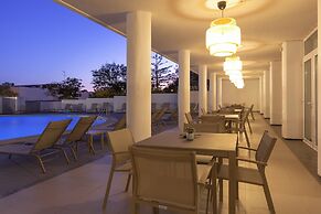 Carcavelos Beach Hotel