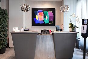 Porte de Versailles Hotel