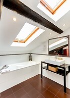 Porte de Versailles Hotel