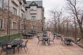 Chateau Avalon Hotel & Spa